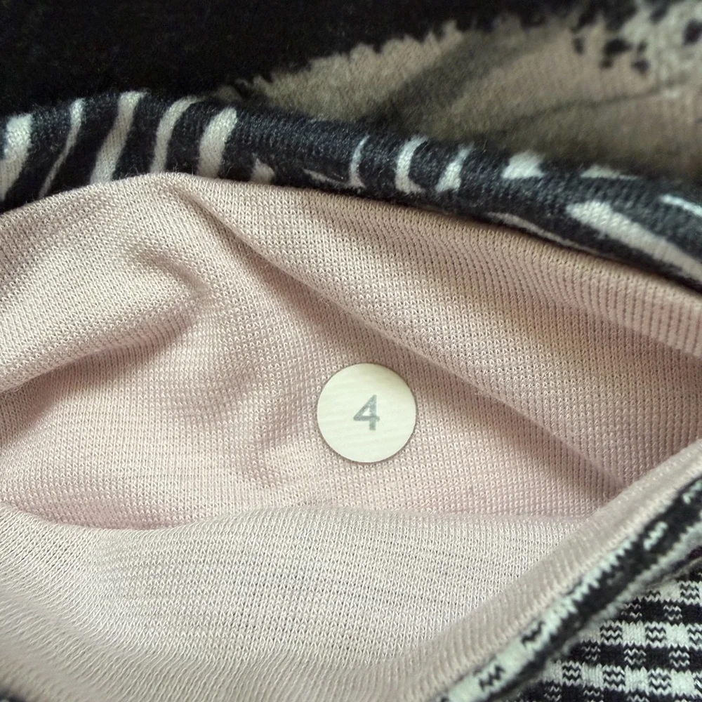 Lululemon Wunder Under Crop II *Full-On Luon‎ White Black Leggings Sz 4 EUC